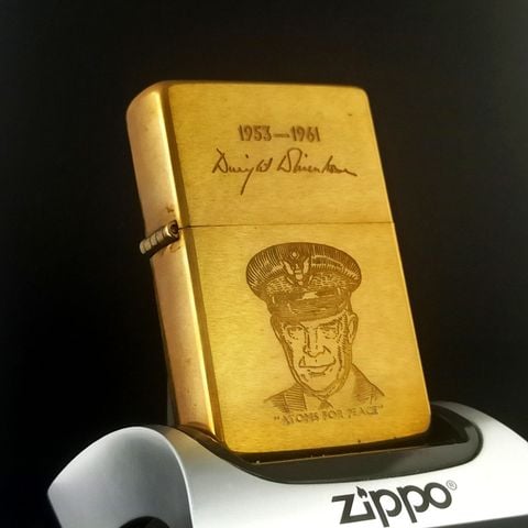 BẬT LỬA ZIPPO VINTAGE BRASS KHÔNG CHẶT GÓC CHỦ ĐỀ TỔNG THỐNG HOA KỲ RẤT HIẾM ĐỜI V LA MÃ SẢN XUẤT 1989 - ZQH11