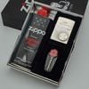 SET BẬT LỬA ZIPPO XĂNG ĐÁ MẠ BẠC CHỦ ĐỀ XU CỔ NĂM 2006 ZS11