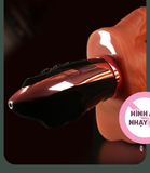  DV Giả Cầm Tay Có Nhánh Lưỡi Mềm Màu Da Chân Thật , Thụt, Nhiệt Độ Và Nhiều Chế Độ Phallus 