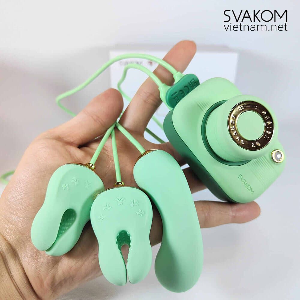  SVAKOM Alberta - Máy bú hút kết hợp kẹp rung ti vú ngụy trang máy ảnh 
