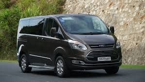 Cấp bảo dưỡng ở 20.000 Km Ford Tourneo