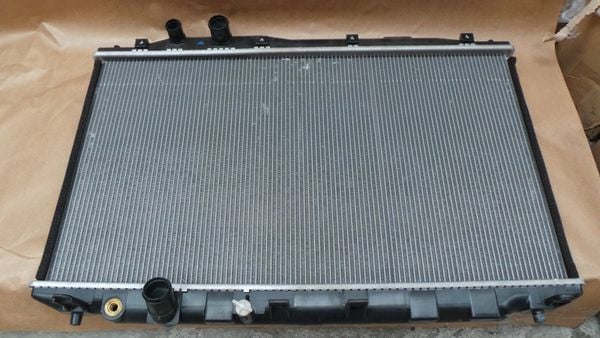 Két nước làm mát LEXUS RC-F 2017