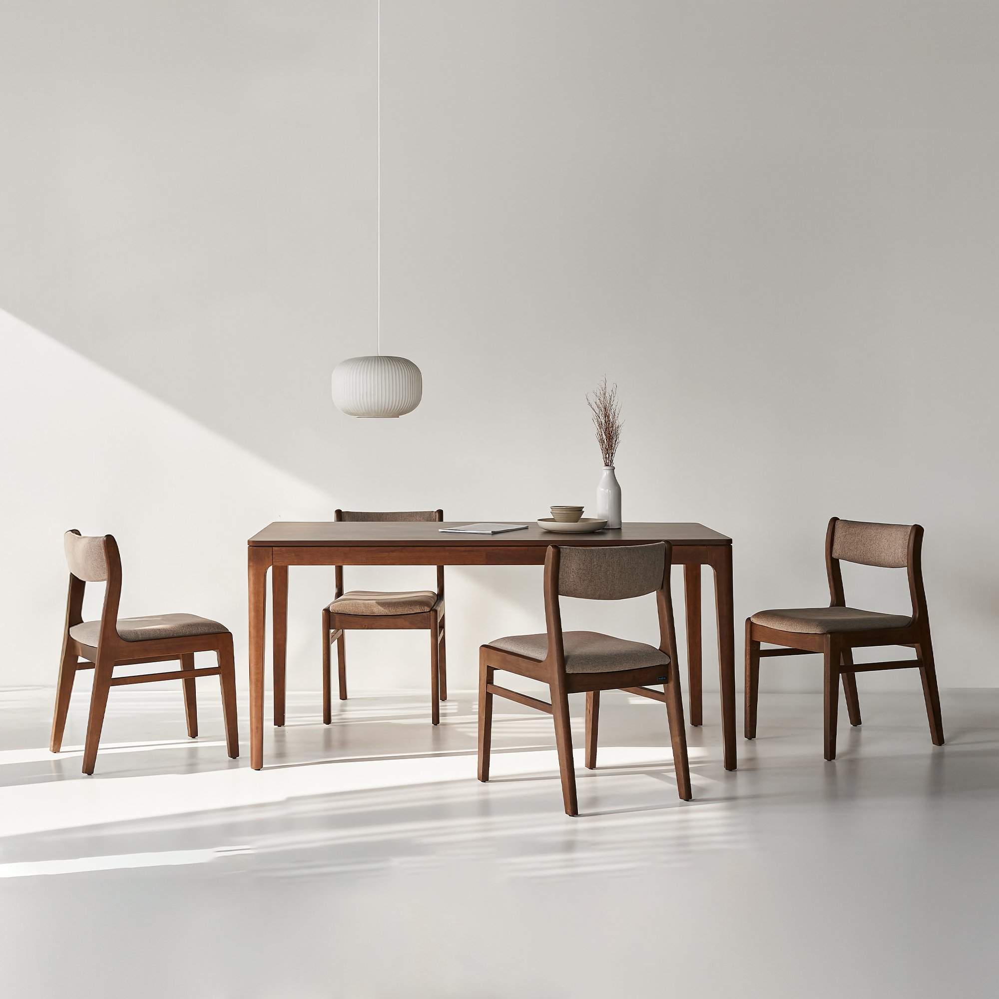  Bàn Ăn Gỗ Cao Su Tự Nhiên HOBRO 301 (Màu nâu 160) 
