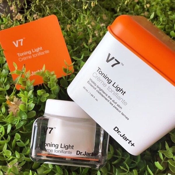 Kem Dưỡng Trắng, Trị Thâm Mụn, Nám Da, Tái Tạo Da Dr.Jart+ V7 Toning Light