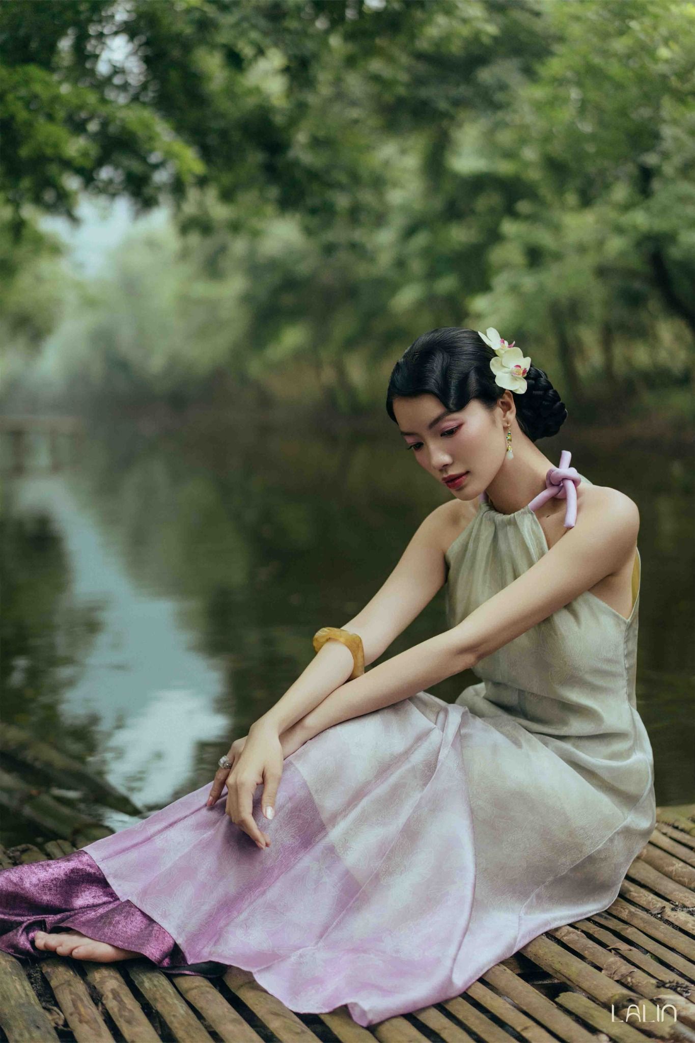 Đầm Tơ Cẩm Vy
