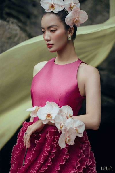  Đầm Tafta Cẩm Vũ 