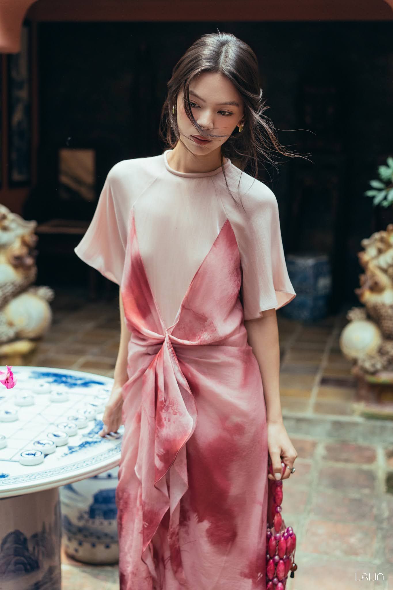 Đầm Tơ Hiên Vân