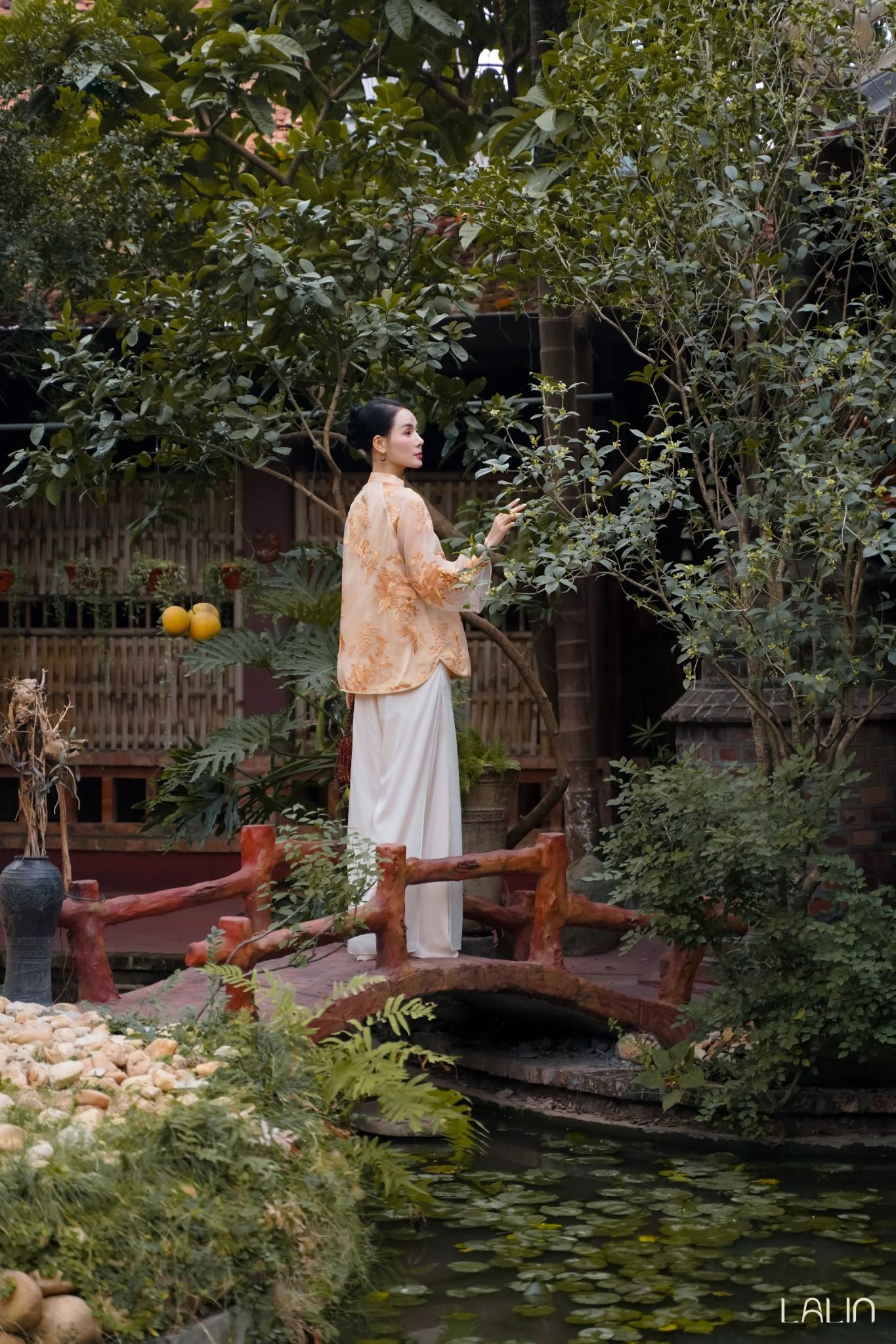 Áo Tơ Thêu Điểm Miên