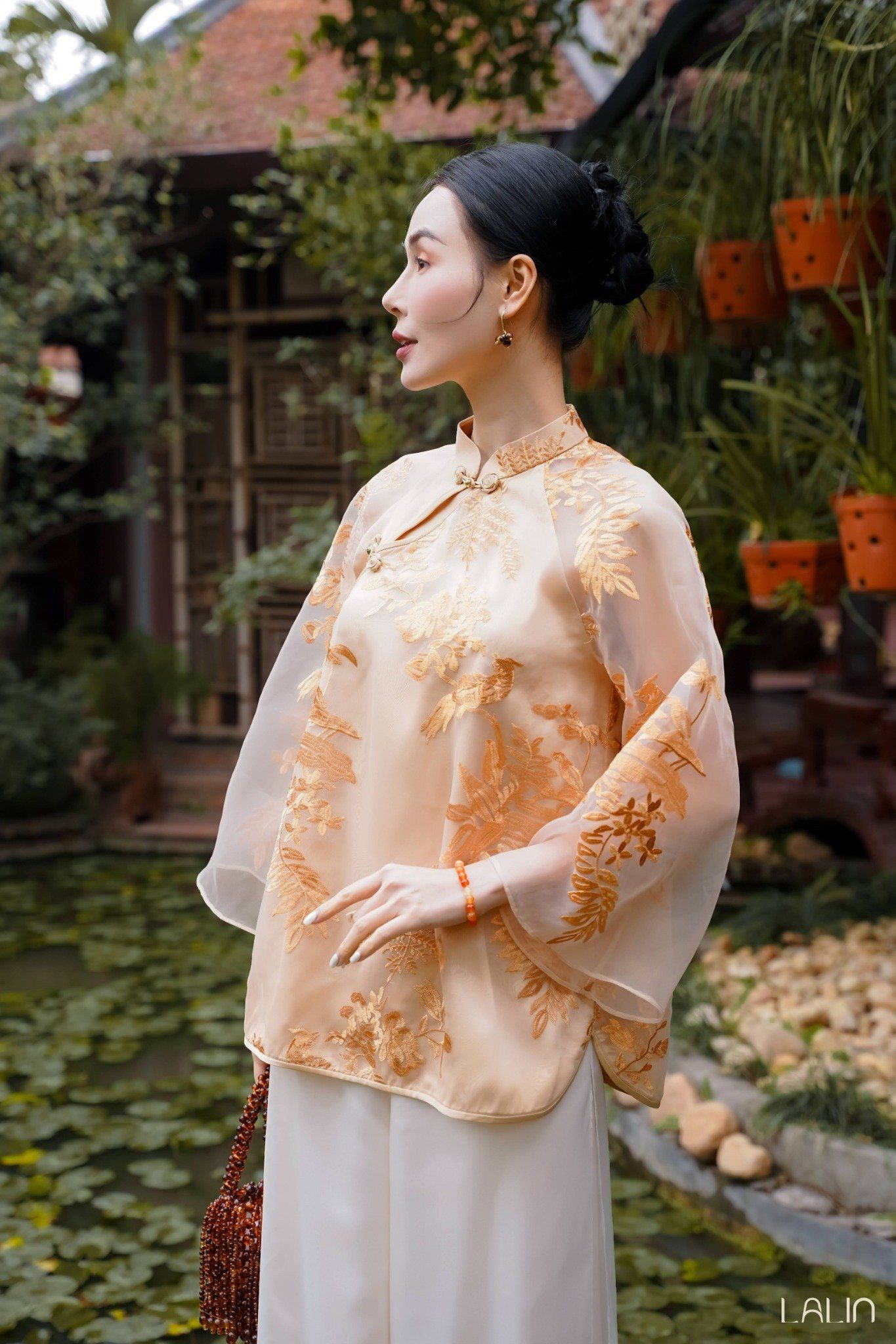 Áo Tơ Thêu Điểm Miên