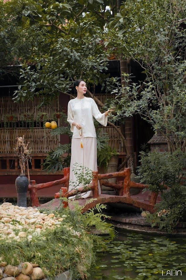 Áo Tơ Điểm Chi