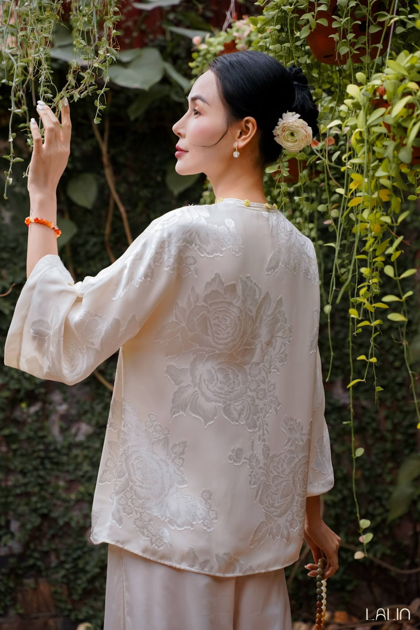 Áo Tơ Điểm Chi