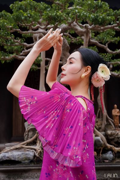  Áo Tơ Điểm Cúc 