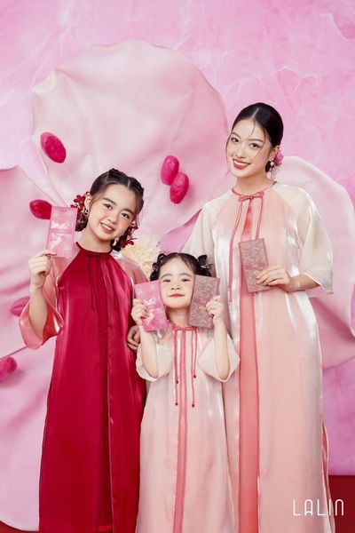  Áo Dài Nhí Uyên Nhã 