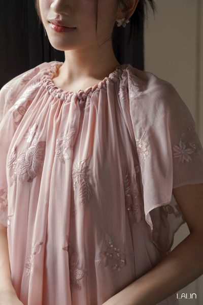  Đầm Tơ Thêu Hiên Quỳnh 