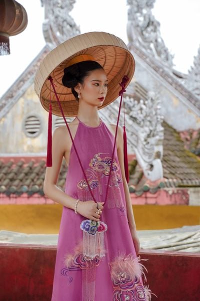  Đầm Đính Kết Uyển Vân 