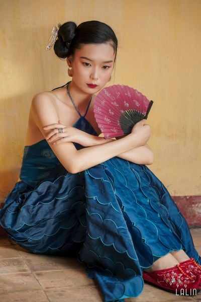  Chân Váy Thêu Châu Hoa 