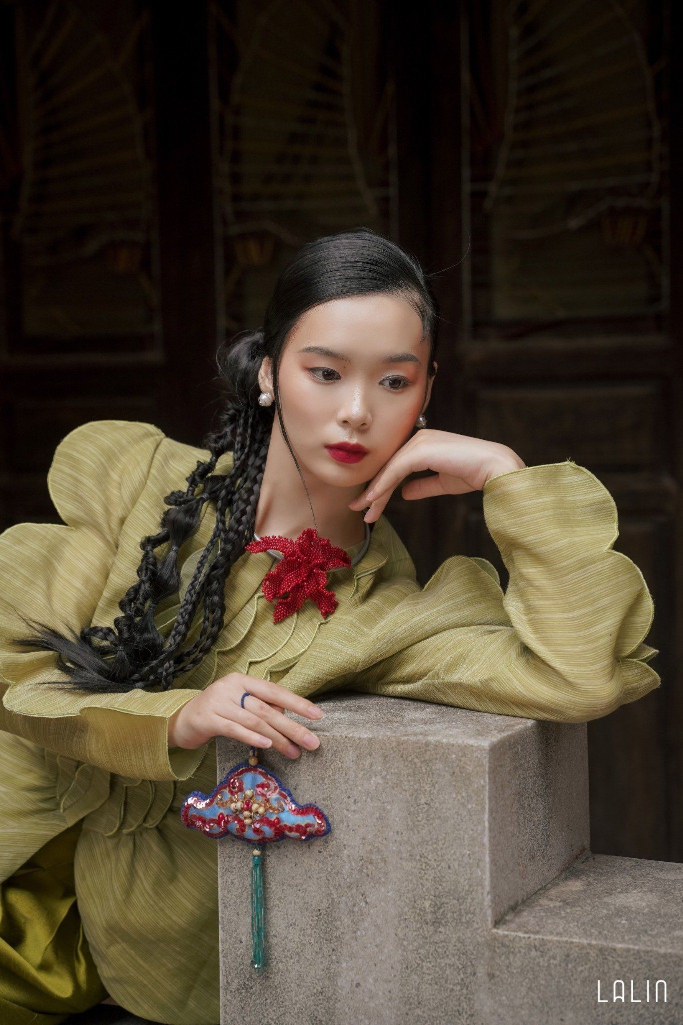 Áo Tơ Thêu Uyển Đình