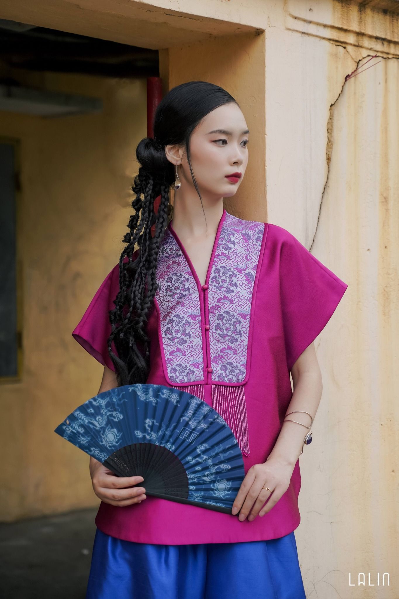 Áo Đính Kết Vương Dung
