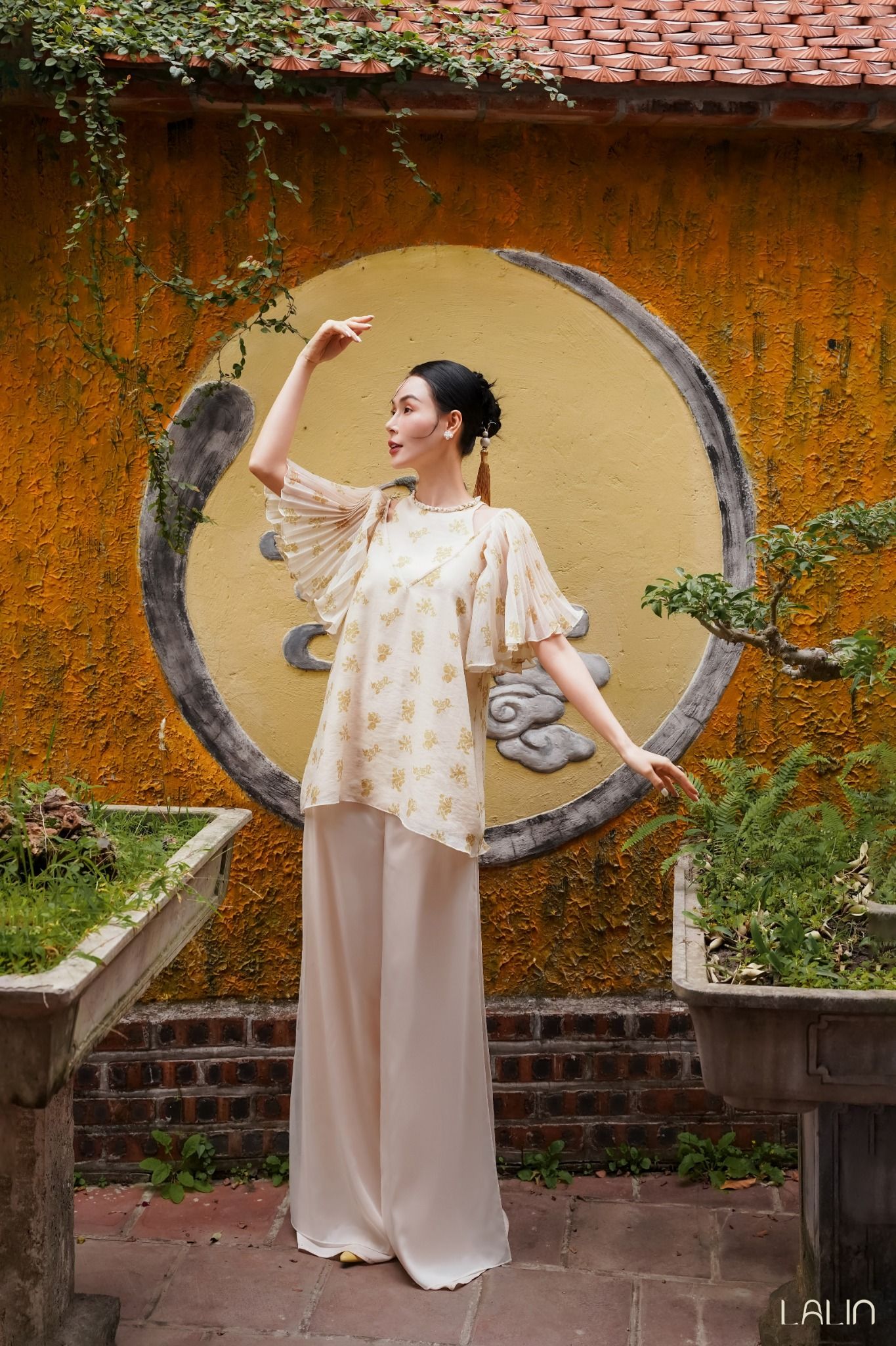 Áo Tơ Điểm Nhã