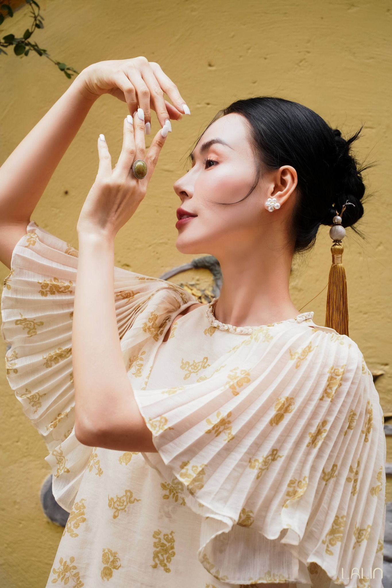Áo Tơ Điểm Nhã