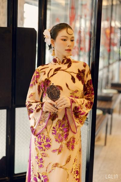  Áo Dài Tơ Nhung Huỳnh Chi 