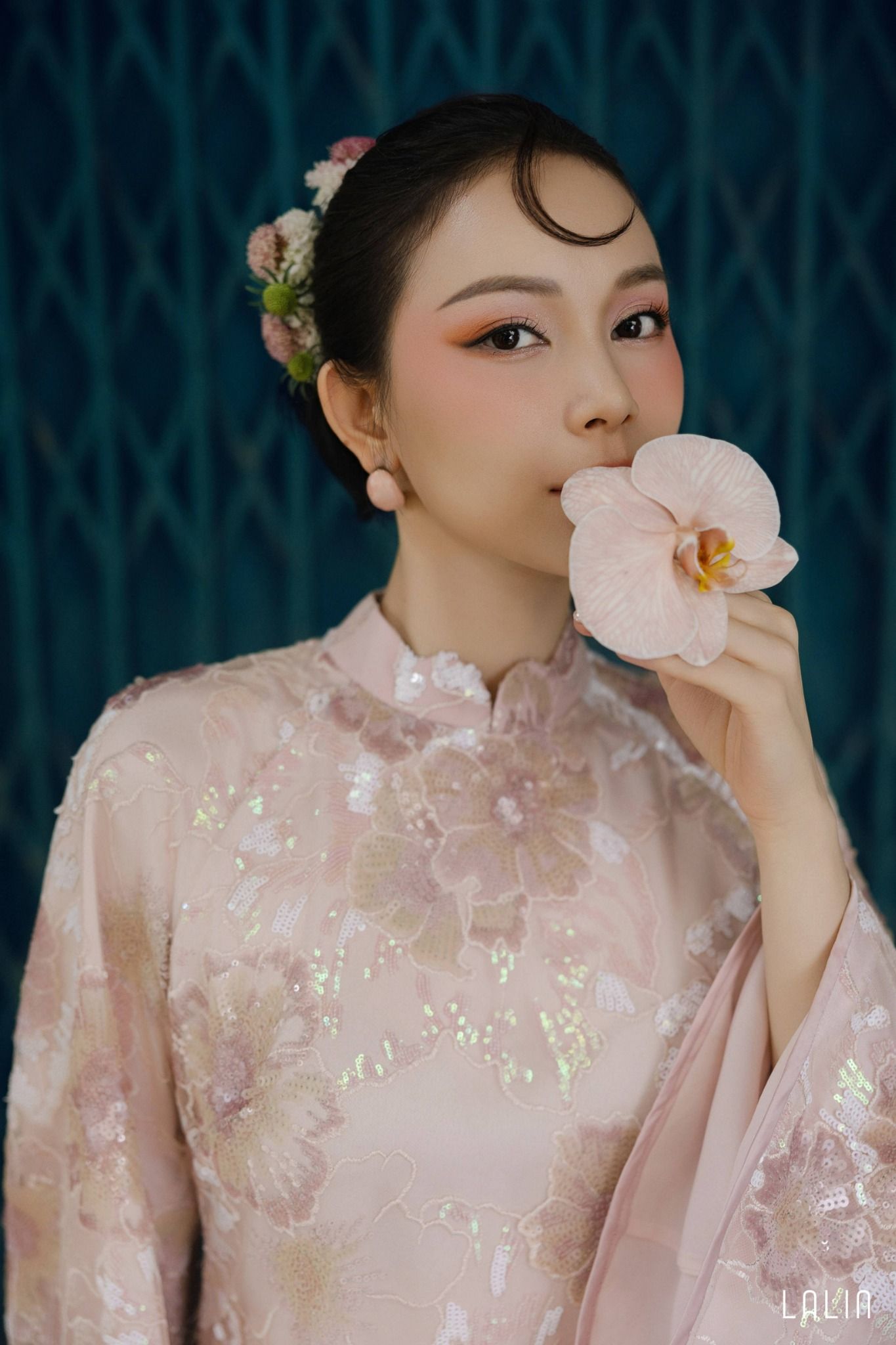 Áo Dài Kim Sa Phấn Chi