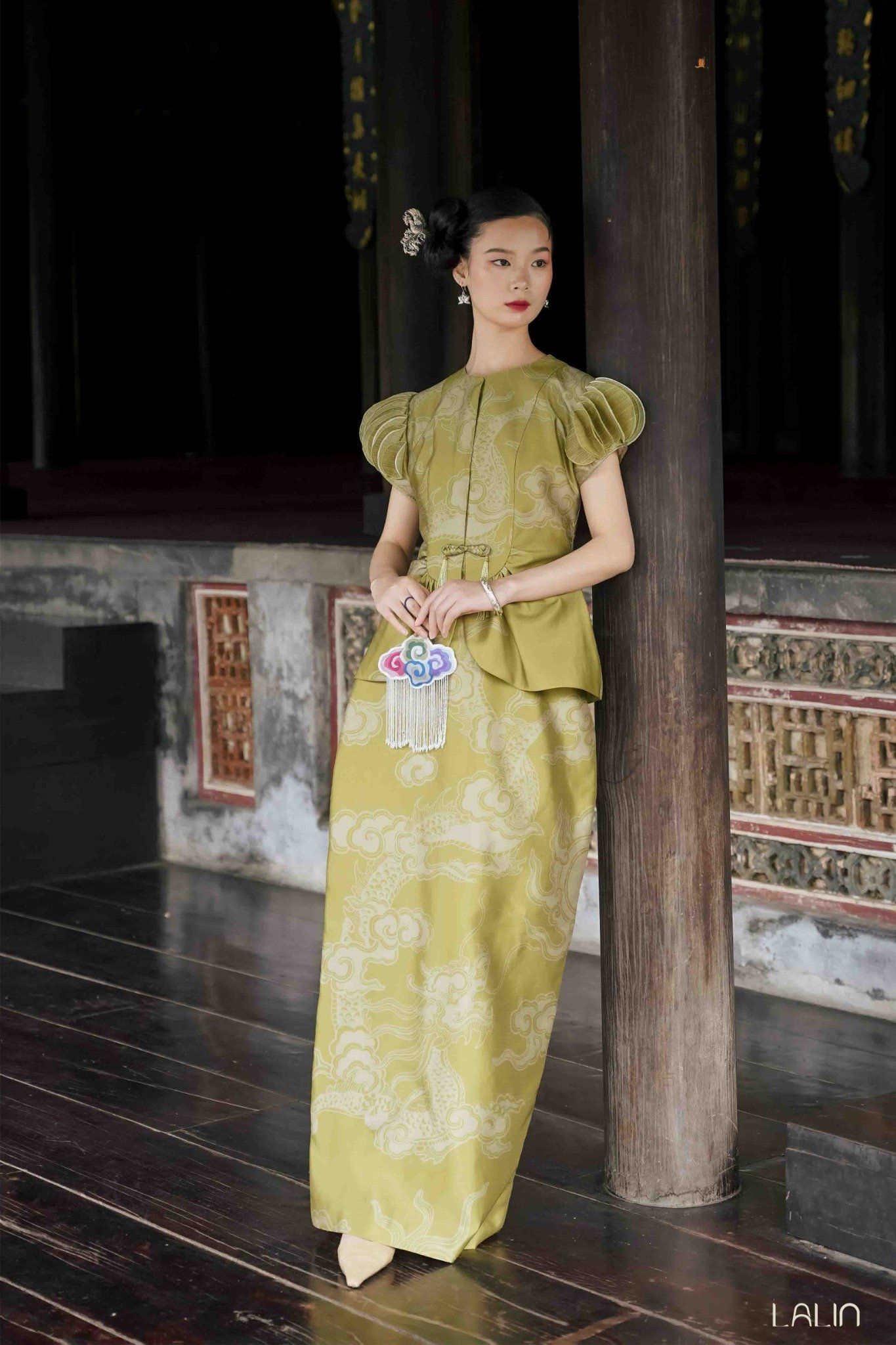 Chân Váy Tafta Ngọc Long