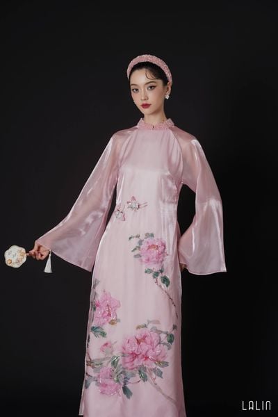  Áo Dài Đính Kết Điệp Chi 