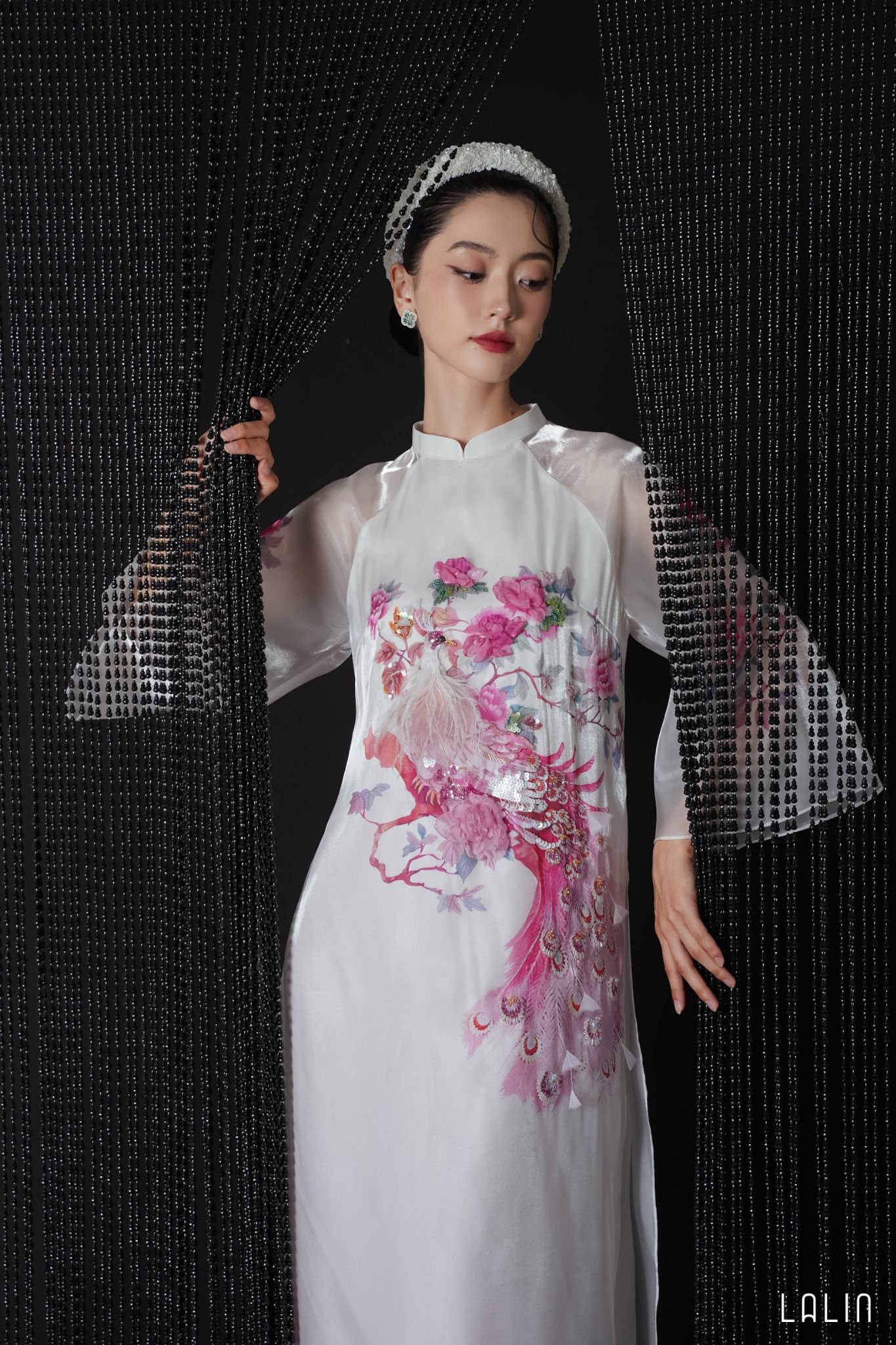 Áo Dài Đính Hồng Loan