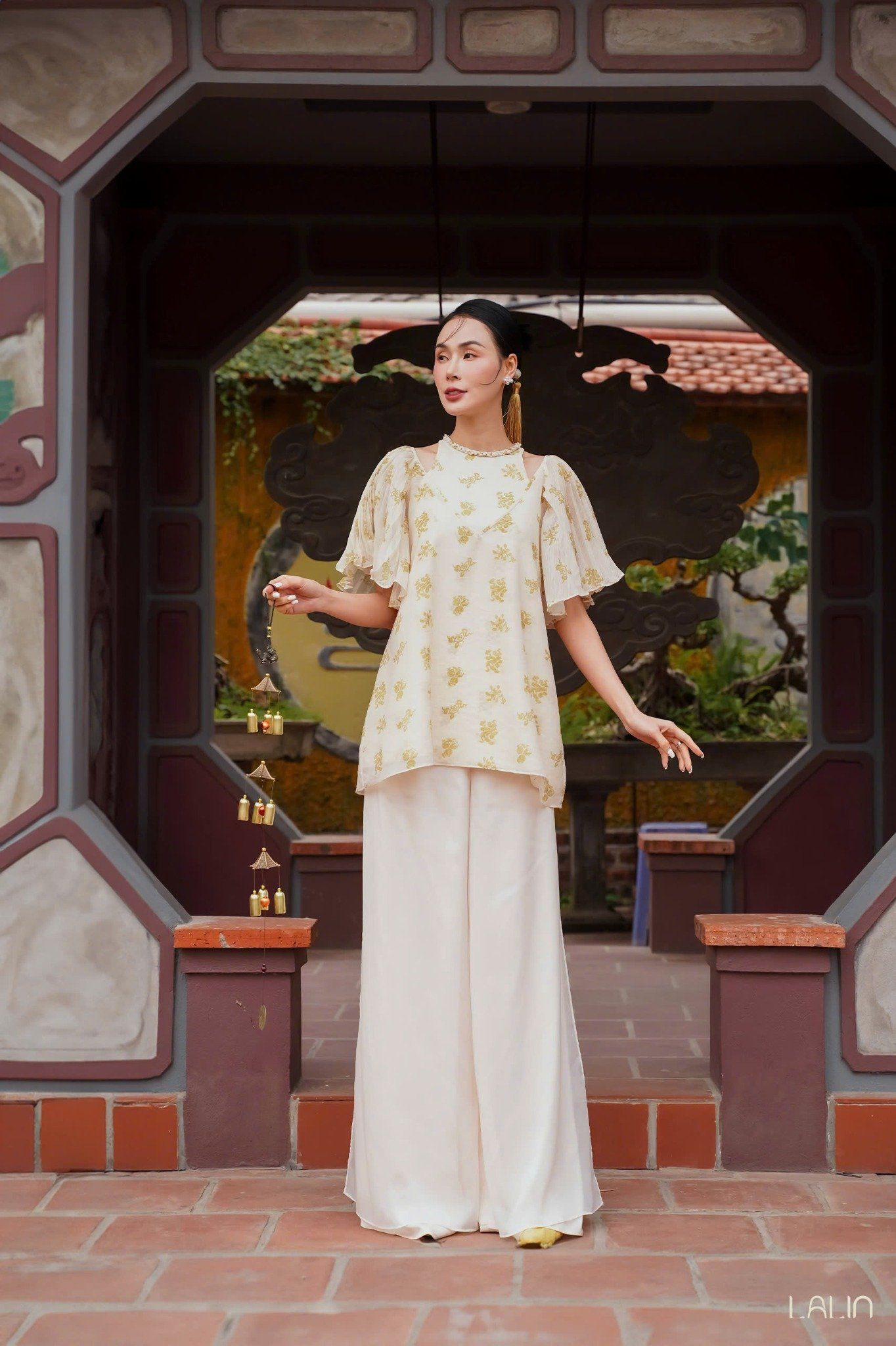 Áo Tơ Điểm Nhã