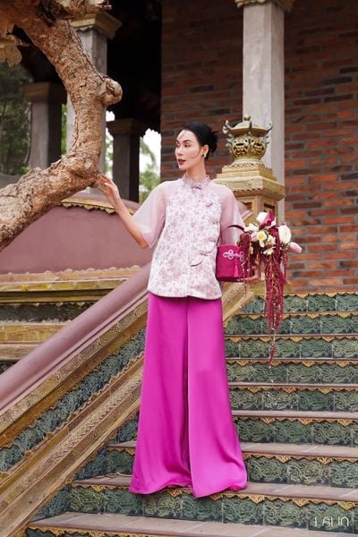  Áo Gấm Điểm Hoa 