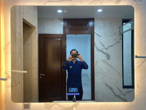 Gương led hình chữ nhật KT 1200 x 700mm D127.7A