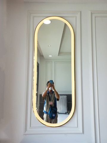 Gương led khung inox hình bầu dục KT 600MM X 1650MM DKL616.X