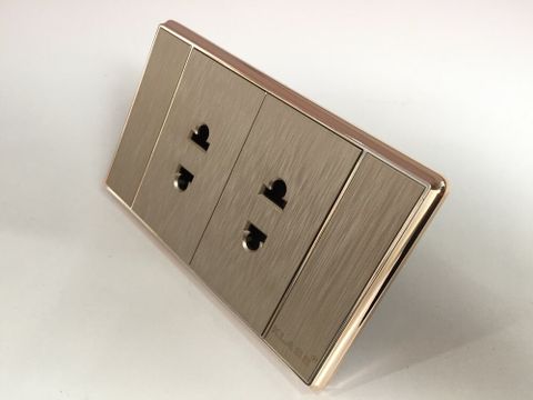 Ở CẮM ĐIỆN 2 CHẤU KLASS KV10-011