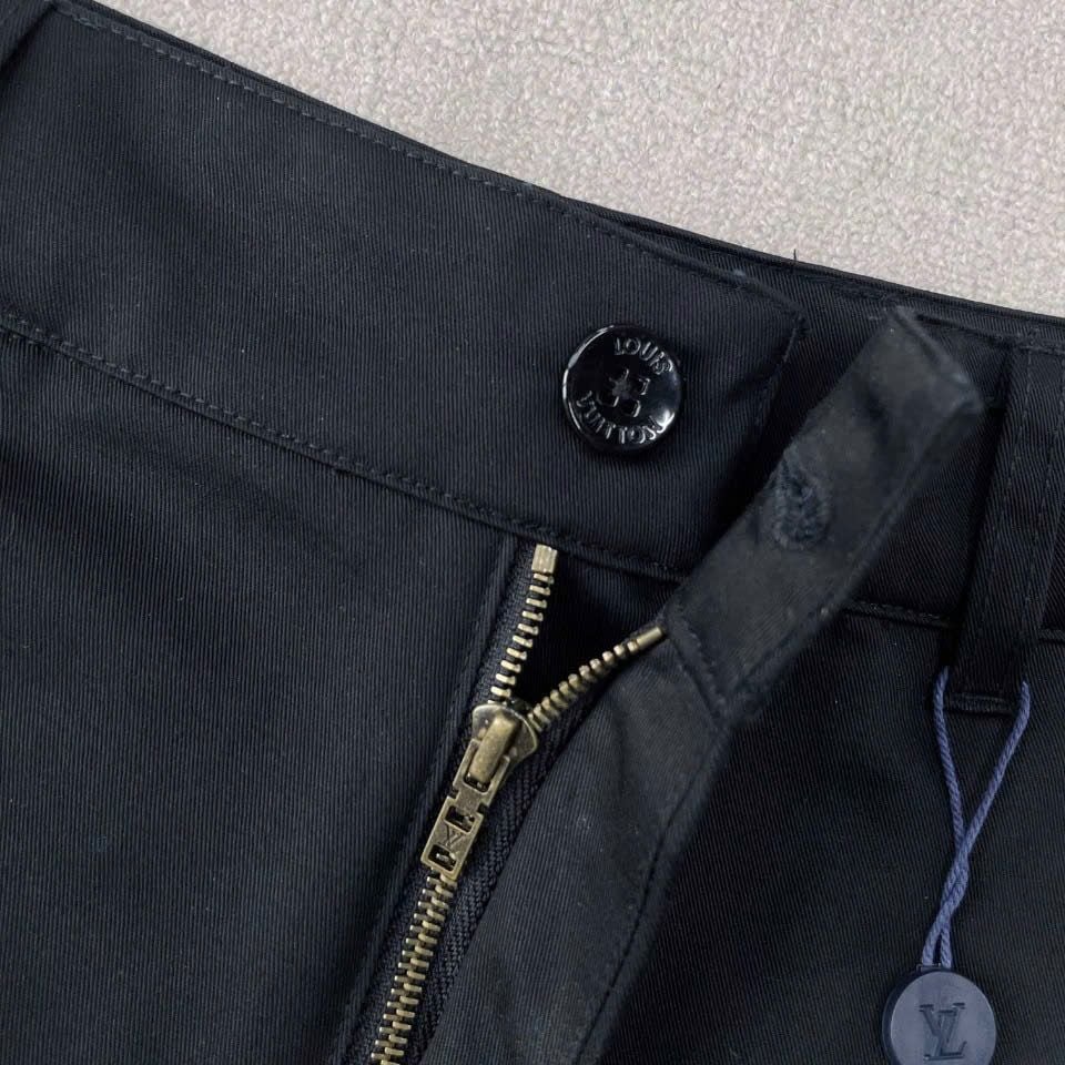  QUẦN NGẮN LOUIS VUITTON LV WORKWEAR FLOCKING (BLACK) 
