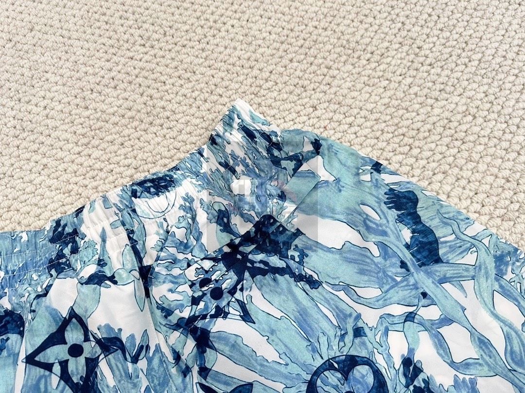  Quần Shorts LV Printed Nylon Swim (White) [Mirror Quality] 