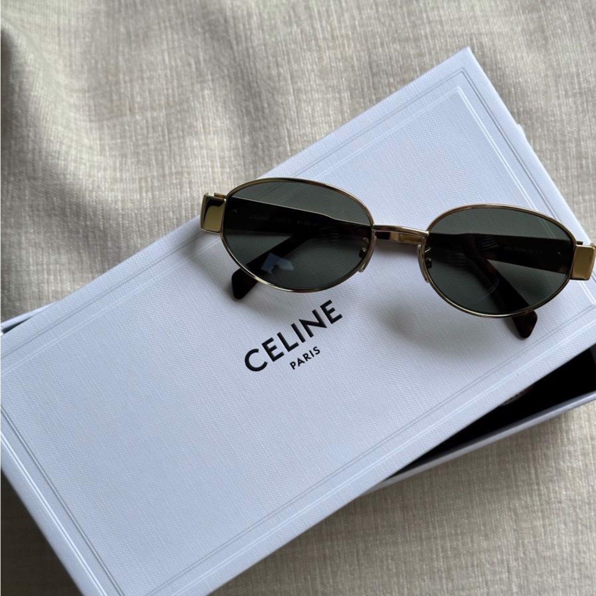  CELINE SUNGLASS - Kính râm Celine Triomphe Oval Frame METAL 01 SUNGLASSES (GOLD / GREEN) [Mirror Quality] 