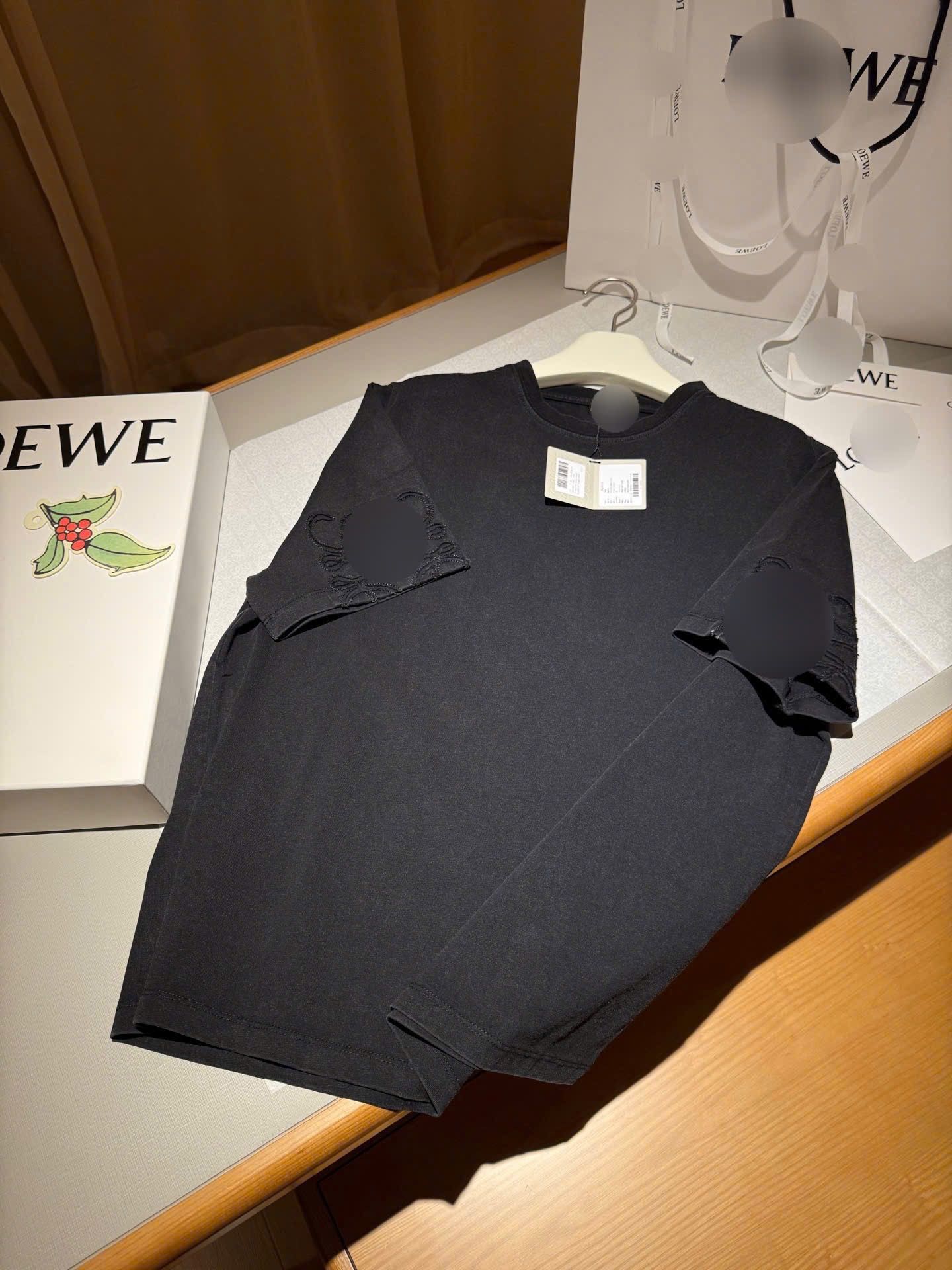  ÁO THUN LOEWE ANAGRAM SLEEVE CUT OUT (BLACK) 