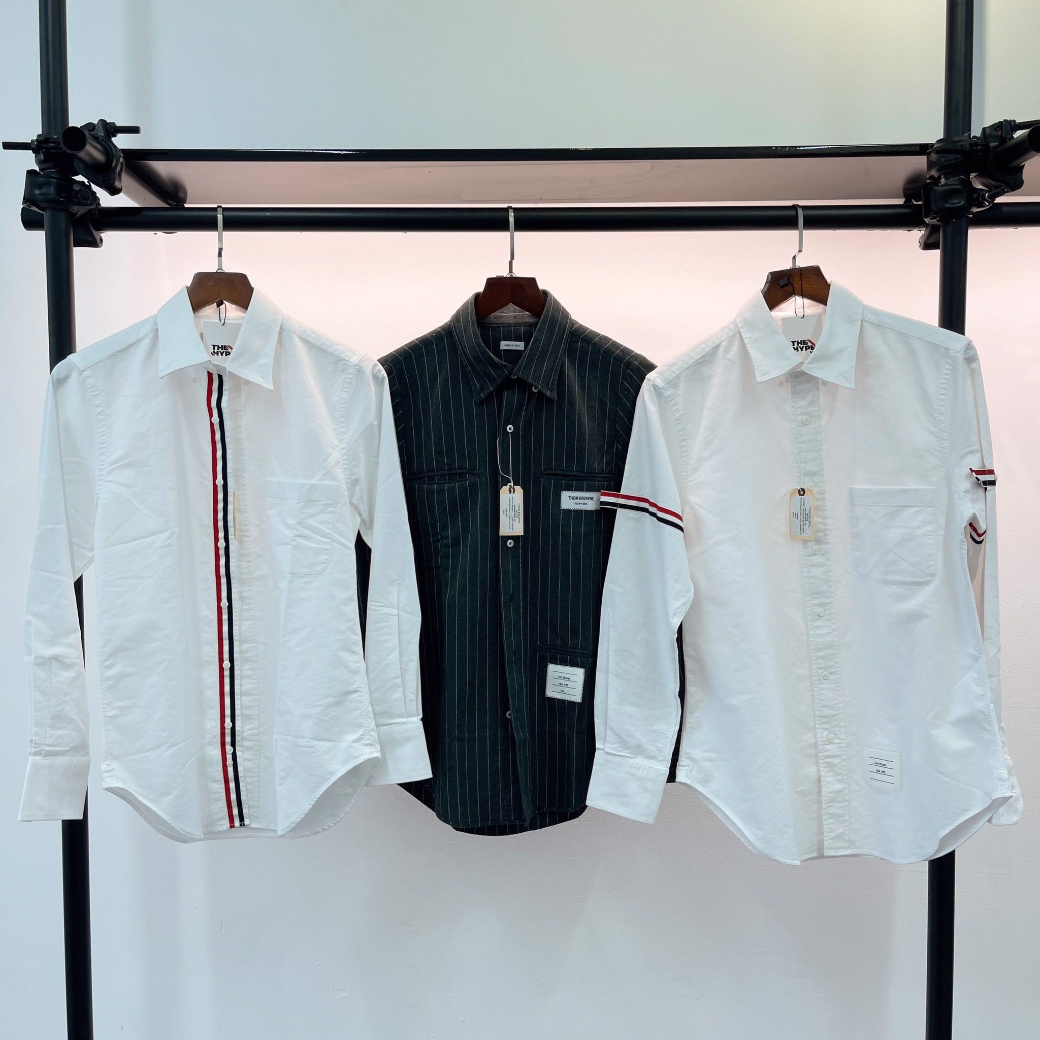  THOM BROWNE SHIRT - Áo sơ mi Thom Browne Classic Grosgrain Placket Oxford (sọc dọc) [Mirror Quality] 