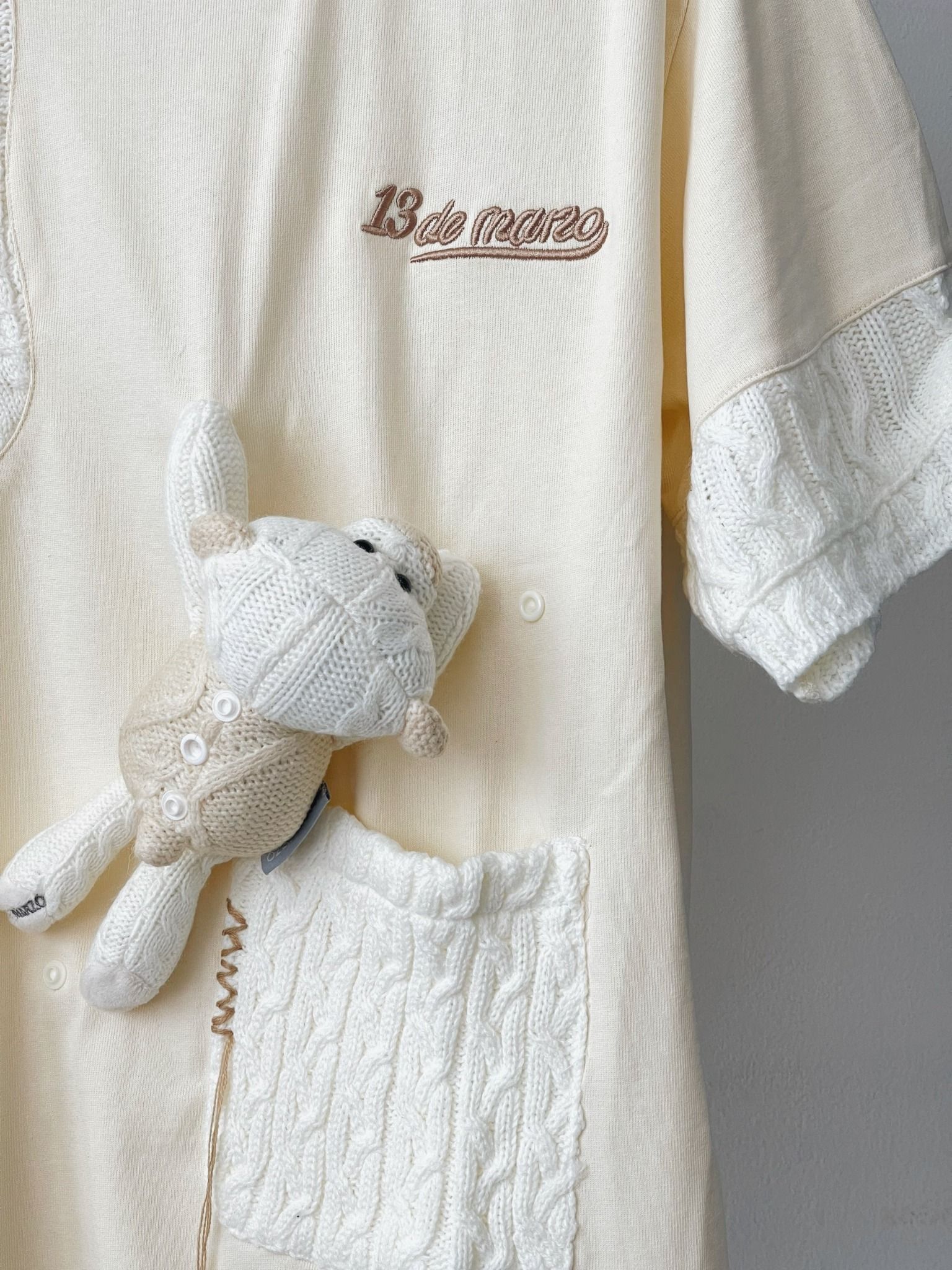  Áo Thun 13de Marzo Bear Knit Suture (Biege) Best Quality 