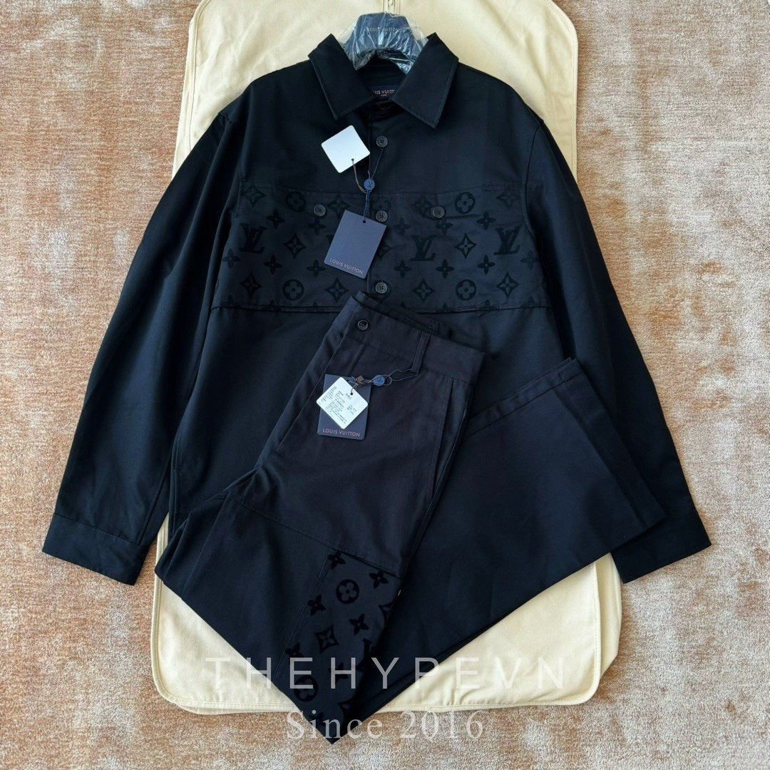  LV Shirt- ÁO LV Monogram Blended Fabrics Cotton Logo Shirt (Black) [Mirror Quality] 