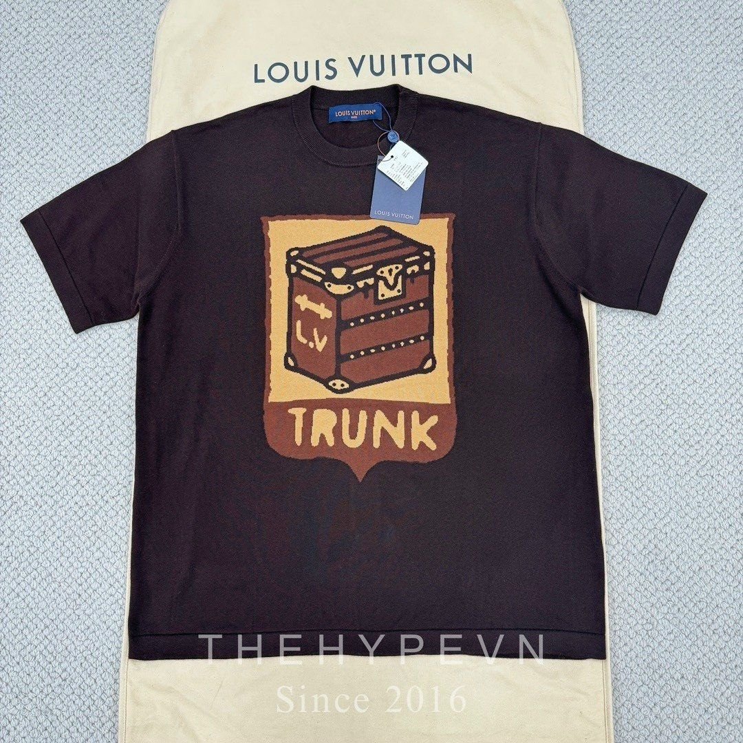  Áo Thun Louis Vuitton LV Trunk Lovers (Sienna) [Mirror Quality] 