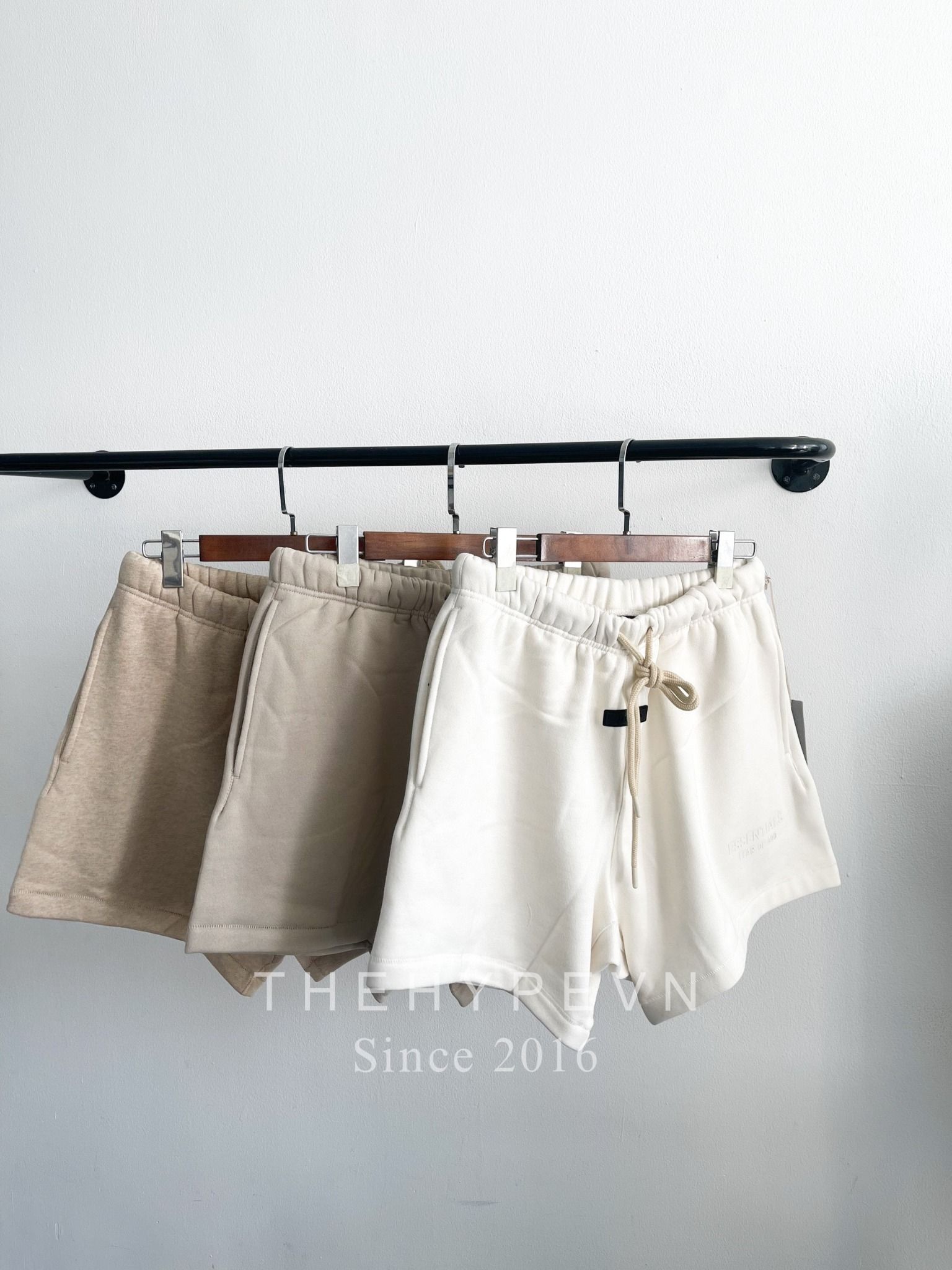  Quần shorts FOG Essentials Sweatshort SS24 (Cloud Dance) [Mirror Quality] 