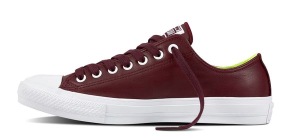  157582C - Chuck Taylor All Star II Premium Leather 