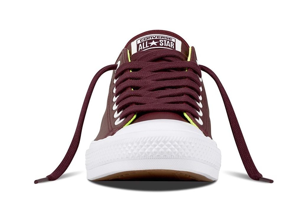  157582C - Chuck Taylor All Star II Premium Leather 