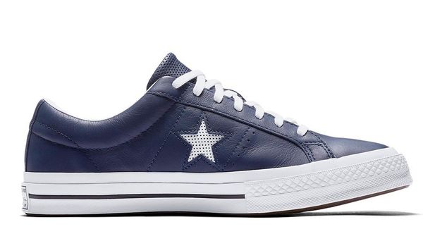  158463C - One Star Perf Leather 