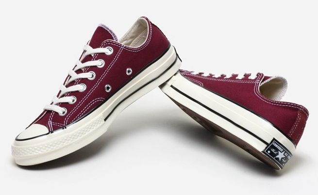  162059C - Chuck Taylor All Star Low Top in Dark Burgundy 
