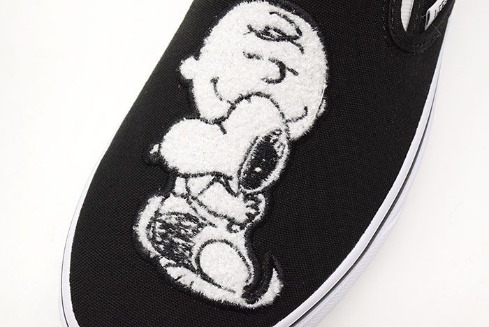  0A38F7QTZ - Vans Classic Slip-on Peanuts 