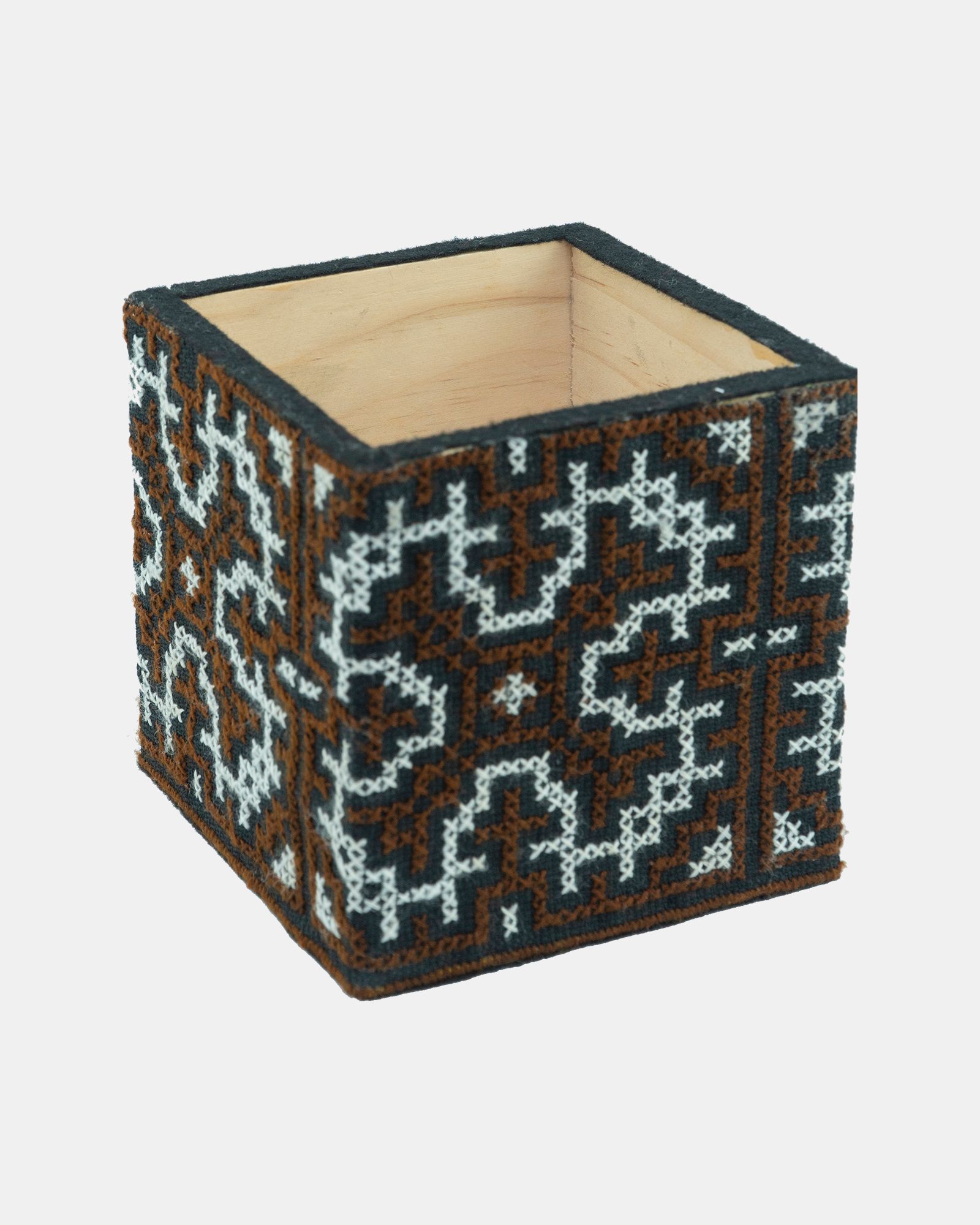  Square Wooden Pot - Chậu Gỗ Hình Vuông 