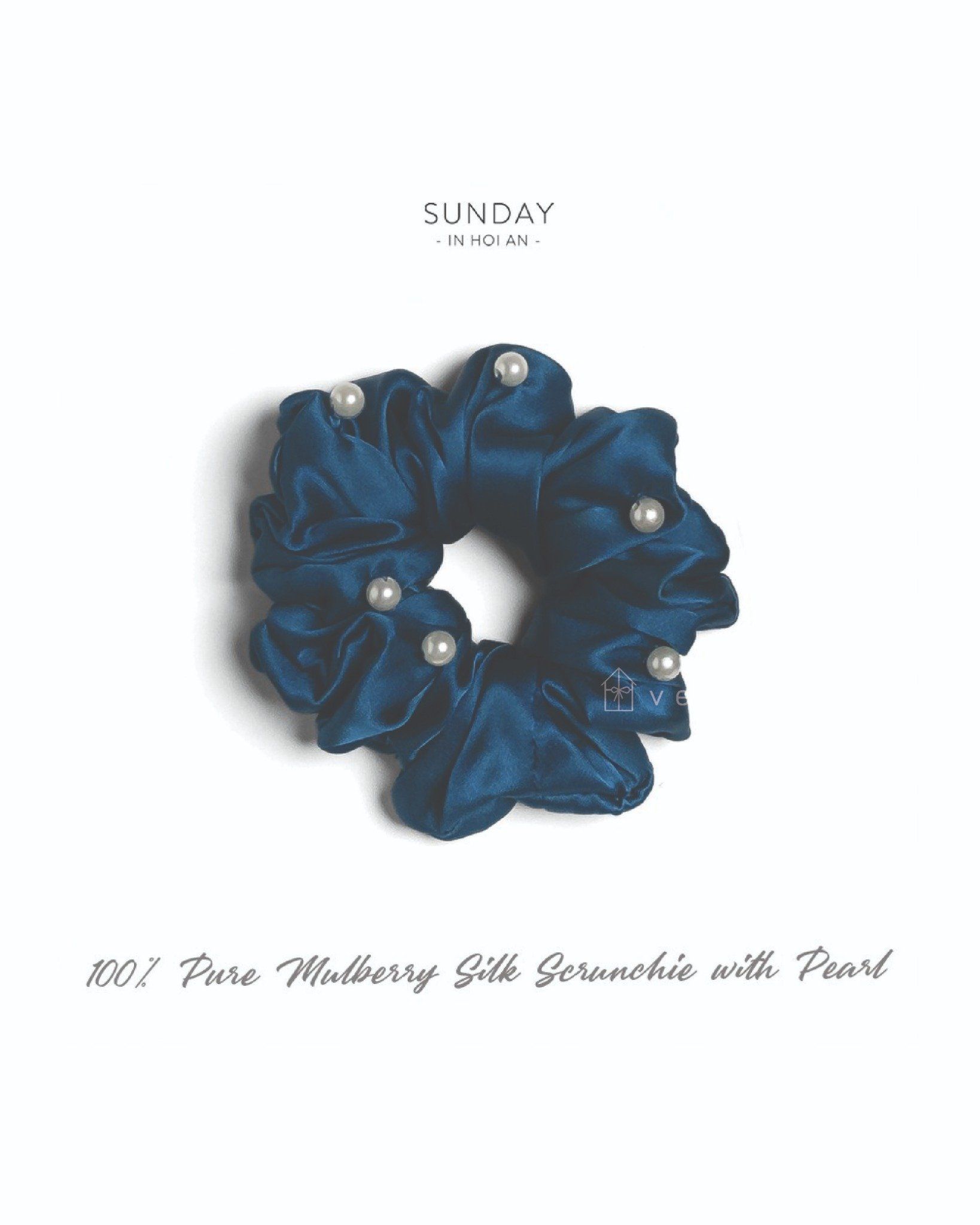  Mulberry Silk Pearls Scrunchie 